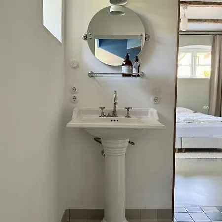 Gesamtes Historisches Kapitaenshaus * Fehmarn