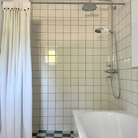 Gesamtes Historisches Kapitaenshaus *