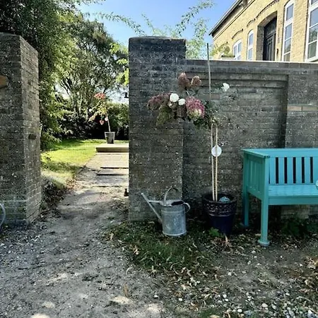 Gesamtes Historisches Kapitaenshaus *