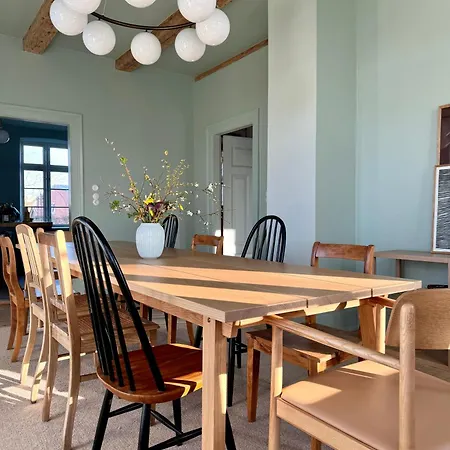 Gesamtes Historisches Kapitaenshaus Tatil Evi