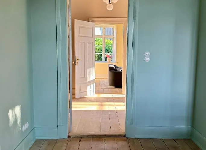 Gesamtes Historisches Kapitaenshaus Semesterbostad