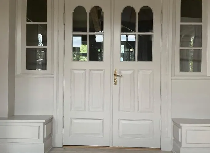 Gesamtes Historisches Kapitaenshaus * Fehmarn