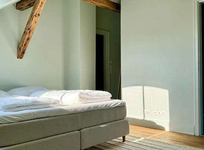 Gesamtes Historisches Kapitaenshaus Semesterbostad Fehmarn