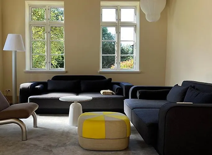 Gesamtes Historisches Kapitaenshaus * Fehmarn