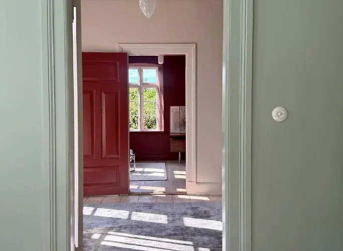 Semesterbostad Gesamtes Historisches Kapitaenshaus *